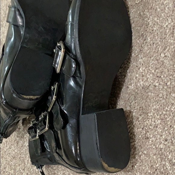 SOLD….Patent leather ankle booties - Picture 3 of 5